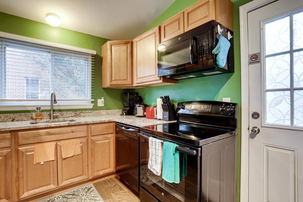 Escape To Our Cozy 3 Bed Rm 2 Bath Unit In Alexandria Va Villa Buitenkant foto