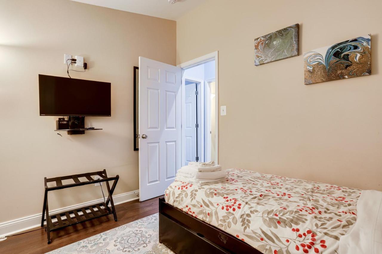 Escape To Our Cozy 3 Bed Rm 2 Bath Unit In Alexandria Va Villa Buitenkant foto